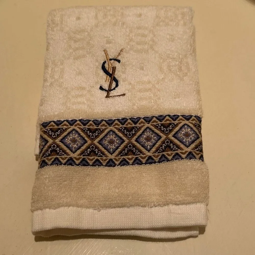 Yves Saint Laurent 14x14 Decorative Hand Towel Beige Blue Pattern Block NEW